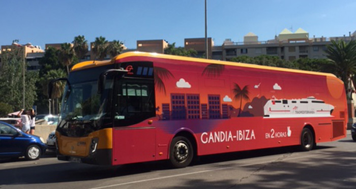 Los buses son para el verano_publicesa