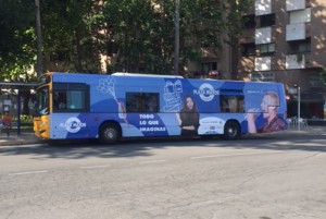 Los buses son para el verano_publicesa